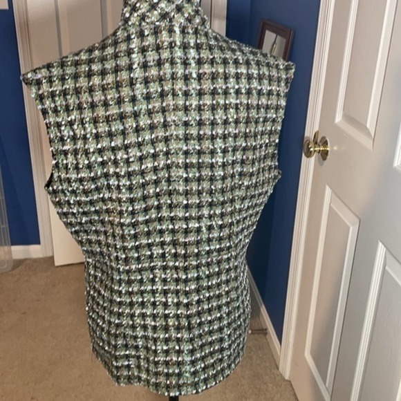 Heaslip Vest Medium With Pin Medium - Picture 6 of 8